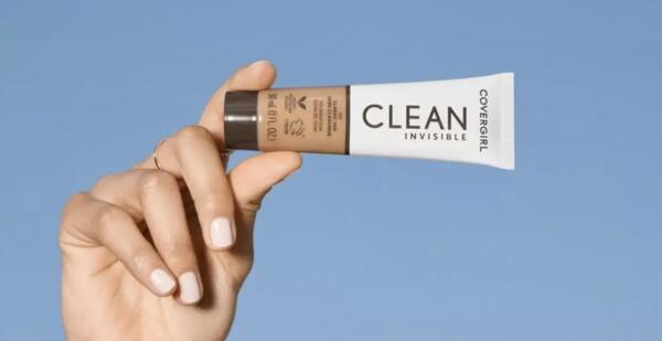 Weightless. Natural. FREE CoverGirl Clean Invisible Foundation!