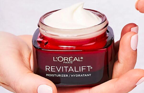 L'Oreal Revitalift Triple Power Moisturizer for Free