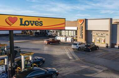 Hit the Road Hungry? Not for Long – Free Sandwich at Love’s!
