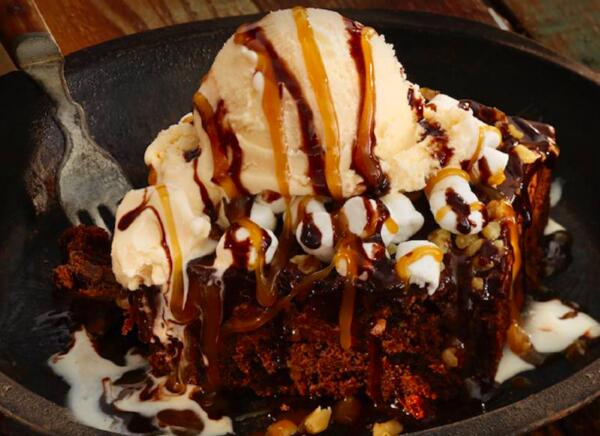 Birthday Dessert for Free at Logan's Roadhouse