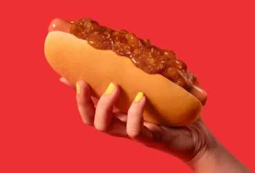 Wienerschnitzel Chili Dog for Free