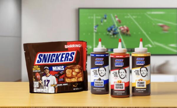 Drizzle Happiness – FREE Snickers Sauce with Purchase!