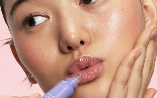 Get Soft, Glowy Lips with a FREE Laneige Lip Glowy Balm Sample!