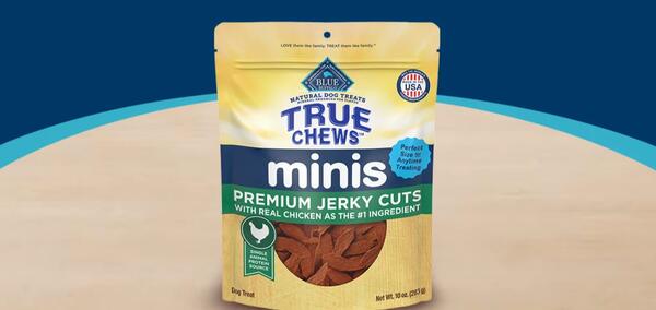 Treat Your Pup! Get a FREE Blue Buffalo Nudges Minis Kit